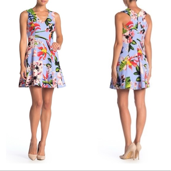 [Vince Camuto] Floral V-Neck Fit & Flare Dress - Picture 3 of 8